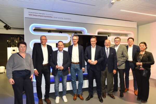Niedersächsische CDU-Fraktion besucht Stiebel Eltron / „Klimaziele stehen nicht zur Debatte“