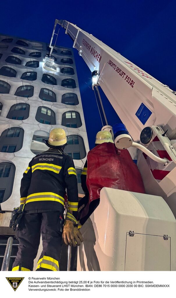 FW-M: Du kriegst die Tür nicht – auf (Freiham)